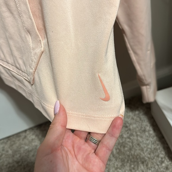 Nike pullover - Picture 2 of 3